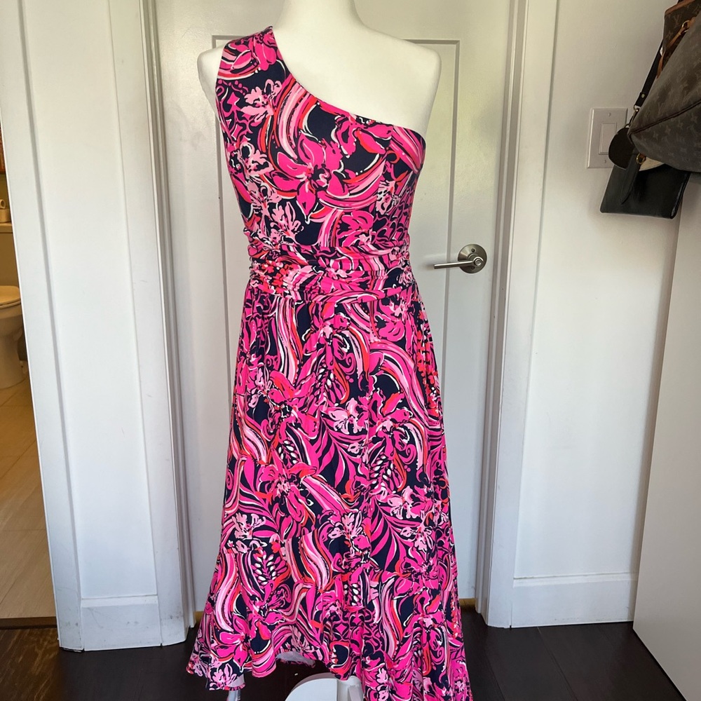 Lilly Pulitzer One-Shoulder Maxi Dress in Hot Pink and Black Floral - Picture 2 of 3